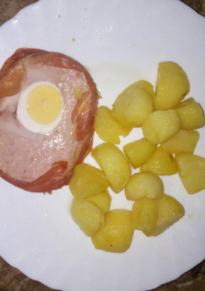 Una foto de Asado de Pechuga de pollo con patatas