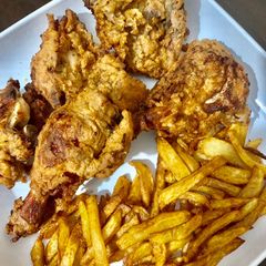 A picture of Crispy crunchy fried Chicken.