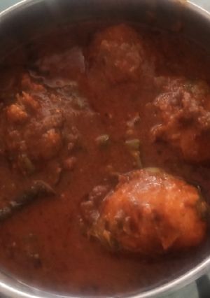 दम आलू(Dum Aloo recipe in hindi) रेसिपी मुख्य फोटो