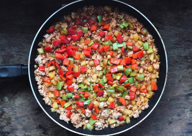 Step-by-Step Guide to Make Award-winning Minced pork + capsicums