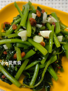 十分鐘上菜-熱炒蒜香枸杞活力菜 的食譜成品照片