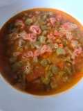 Sopa de lentejas con nopales y chorizo de pavo