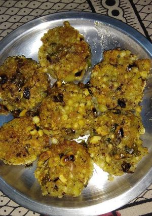 A picture of Sabudana tikki.