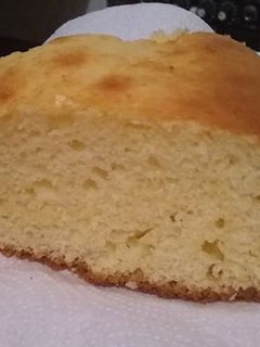 Una foto de Torta de vainilla fácil, rica y esponjosa