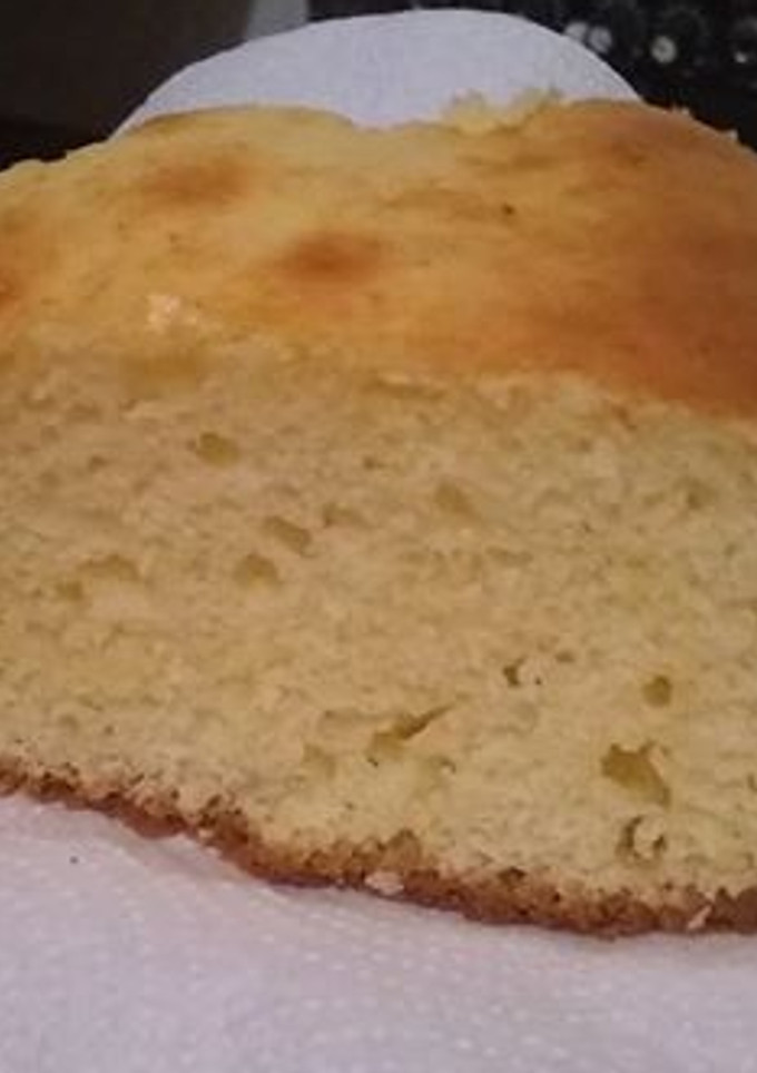 Una foto de Torta de vainilla fácil, rica y esponjosa