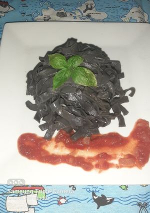 Una foto de Fideos con tinta de calamar sin tacc