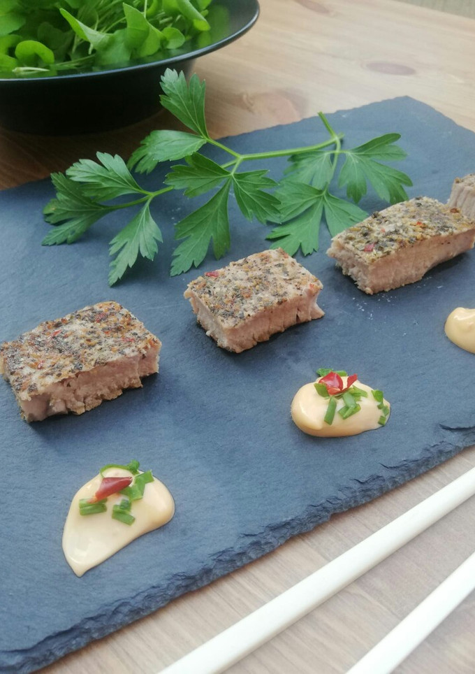 Una foto de Atún a la plancha con especias