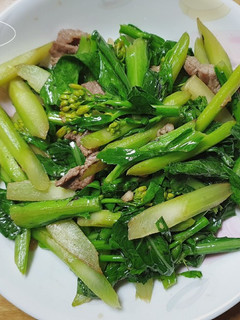 「芥藍菜炒肉絲」高纖青菜料理 的食譜成品照片