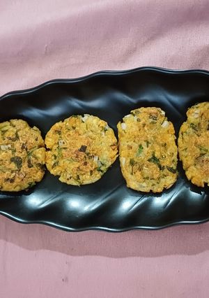 A picture of Shallow fried veg Poha kabab.