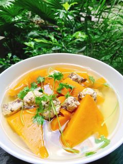 Hình của món Canh Bí Đỏ Thịt Viên.