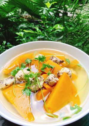 Hình của món Canh Bí Đỏ Thịt Viên.