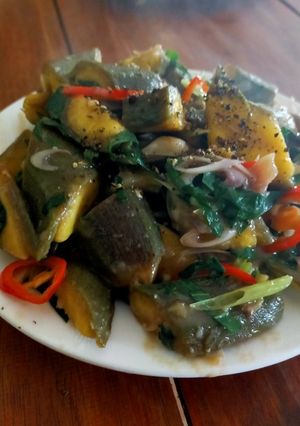 Hình của món Chuối xanh xào sả ớt.