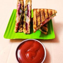 A picture of Bombay Sandwich.