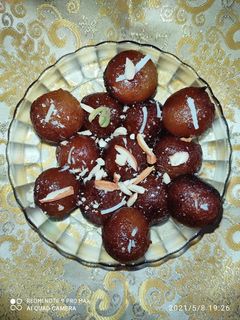 गुलाबजाम (gulab jamun recipe in marathi) रेसिपी चे मुख्य फोटो
