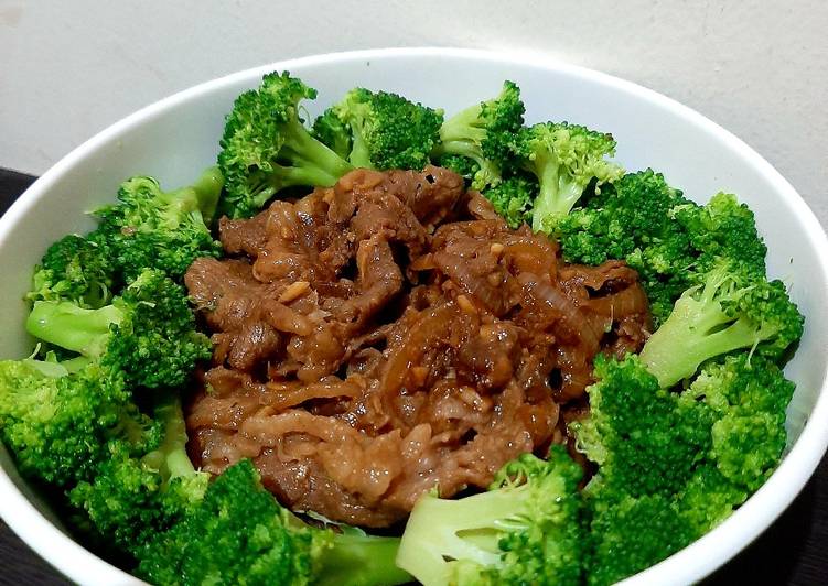 Daging Saos Mentega dengan Brokoli