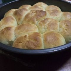 A picture of Simple Dinner Rolls.