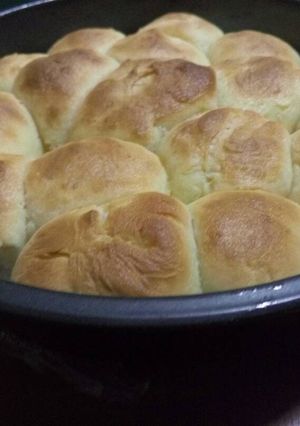A picture of Simple Dinner Rolls.
