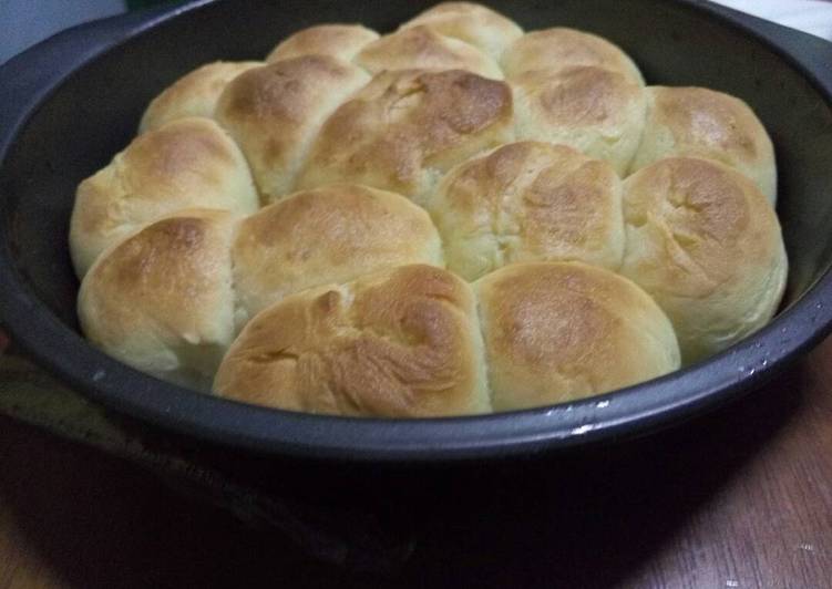 The Best Way to Cook Perfect Simple Dinner Rolls