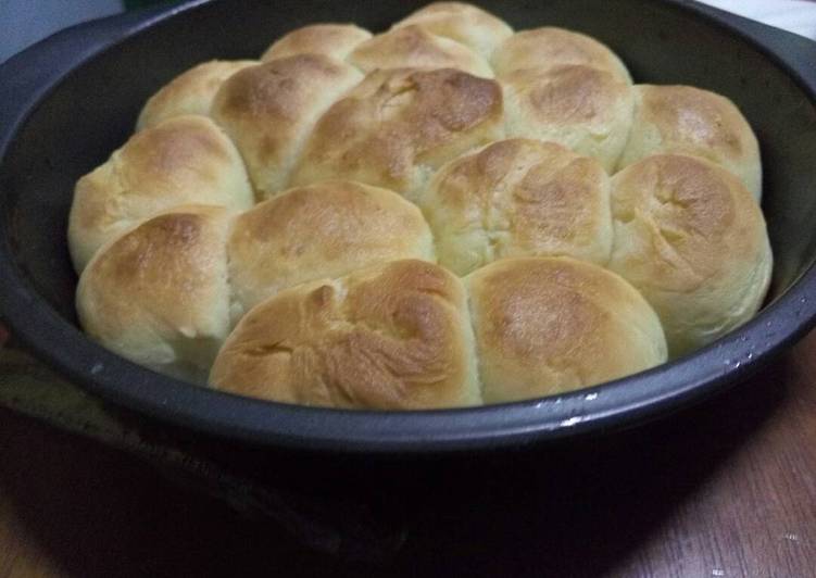 Simple Way to Prepare Super Quick Homemade Simple Dinner Rolls