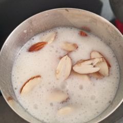 A picture of Banana Shake.