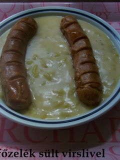 Zöldbabfőzelék sült virslivel recept fotója