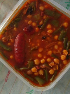 Una foto de Callos con verduras en un plis plas