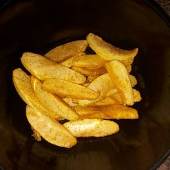 A picture of Cinnamon Apples Wedges #helpfulcook.