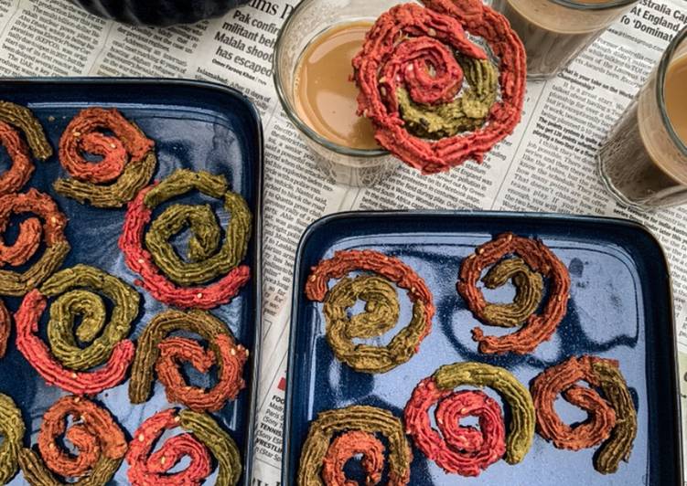 Easiest Way to Prepare Any-night-of-the-week Baked Spinach &amp; Beetroot Jowar Chaklis