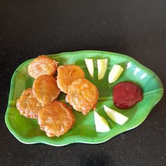 A picture of Cucumber Potato Sandwich Pakora.