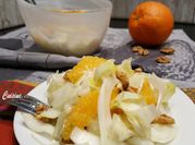 Une photo de salade d'endives