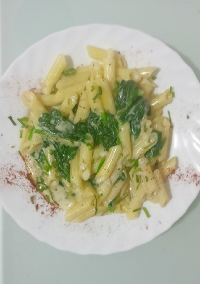 Una foto de Macarrones sin gluten a la crema de espinacas🥬🥬🥬