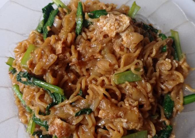 Resep: Indomie nyemek + kwetiau Irit Untuk Jualan