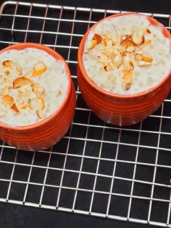 साबूदाने की खीर(sabudane ki kheer recipe in Hindi) रेसिपी मुख्य फोटो