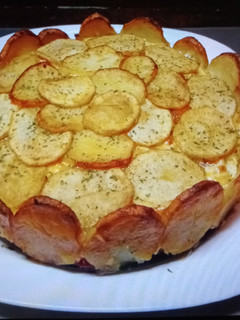 Una foto de Tarta de patatas y lacón