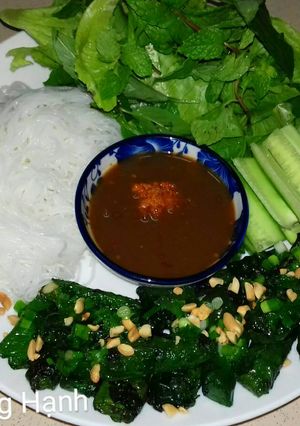 A picture of Beef Wrapped in Betel Leaves (Bò Cuốn Lá Lốt).