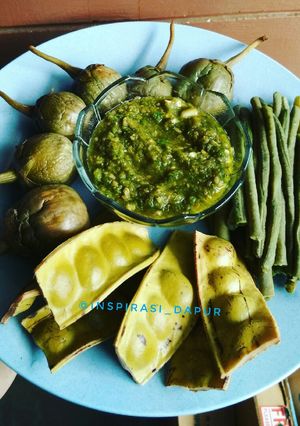 Foto resep Lalapan dan Sambal Hejo