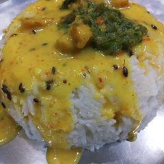 A picture of Kadi chawal.