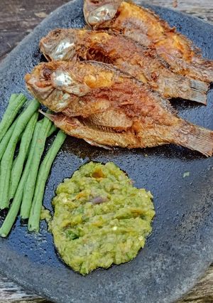 Foto resep 18. Ikan Goreng Metode Marinasi