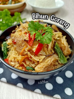 Foto resep 948. Bihun Goreng Sayur Spesial, Bumbu Iris