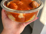 Almôndegas com molho de tomate