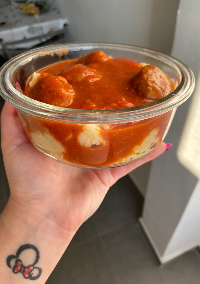Foto de Almôndegas com molho de tomate