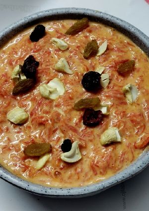 গাজরের হালুয়া (gajarer halwa recipe in Bengali) রেসিপির প্রধান ছবি