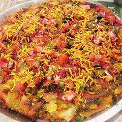 A picture of Suji or dahi pizza.