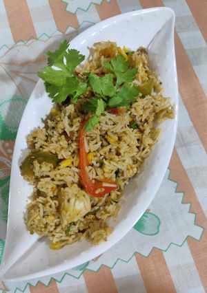 A picture of Nasi goreng(vegetarian).
