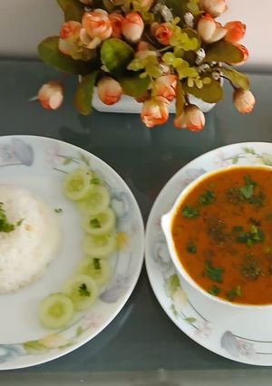 A picture of Kathiyawadi aloo matar ki sabzi.