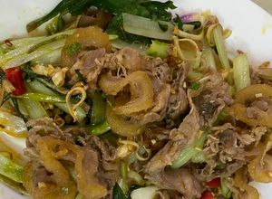 Hình của món Bê thui xào sả ớt.