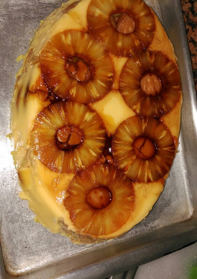 Una foto de Flan de piña con galletas María