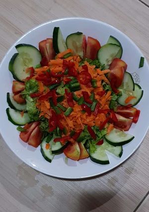 A picture of Vegetable salad.