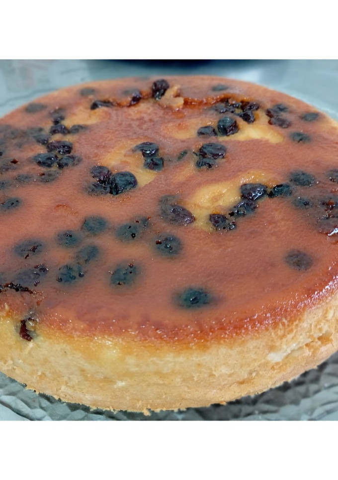 Una foto de Budín de pan con pasas de uva y nueces