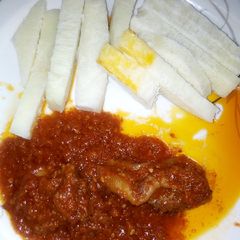 A picture of Stew with boil Yam.